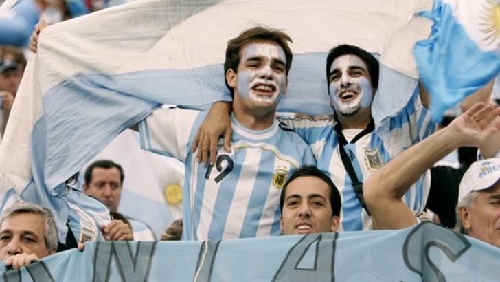 Argentinian football fans